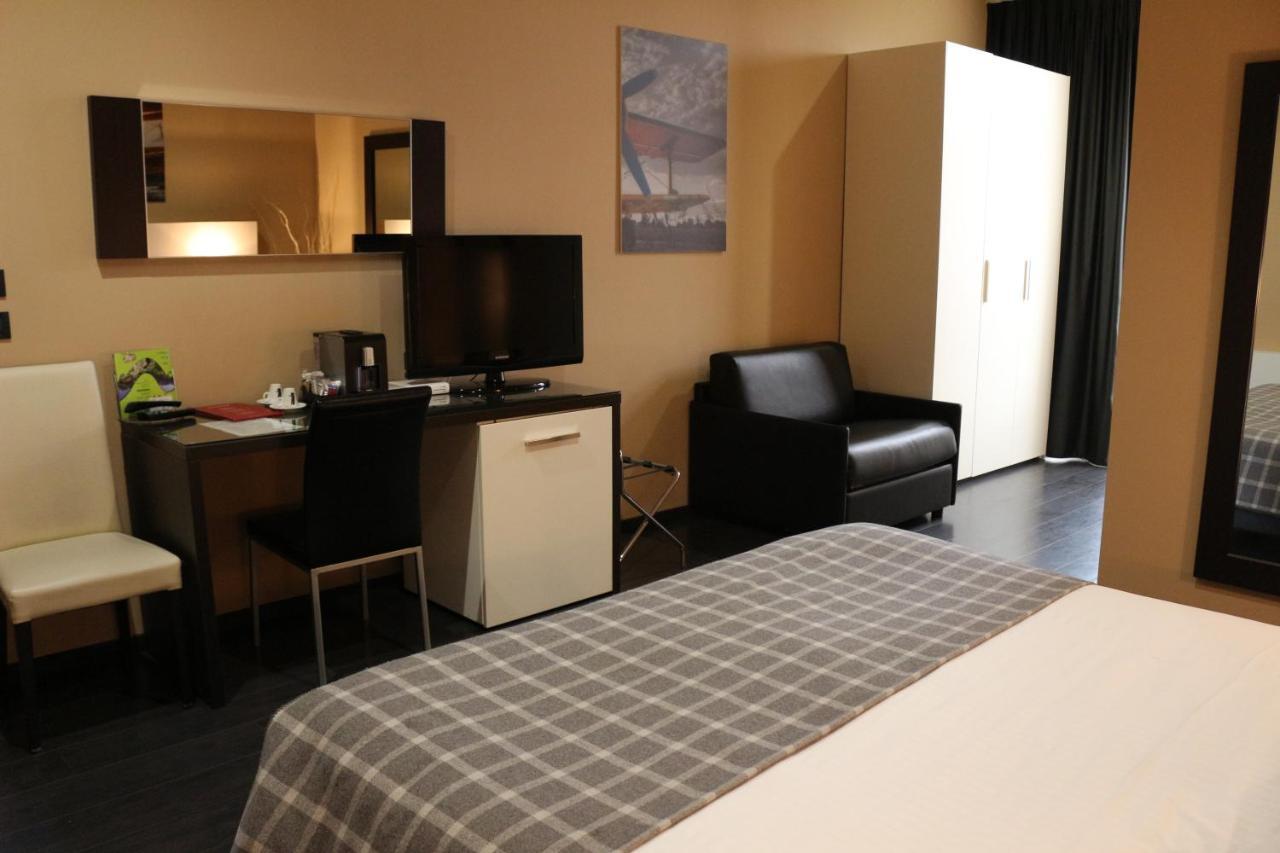 Hotel Garibaldi Vercelli Dış mekan fotoğraf