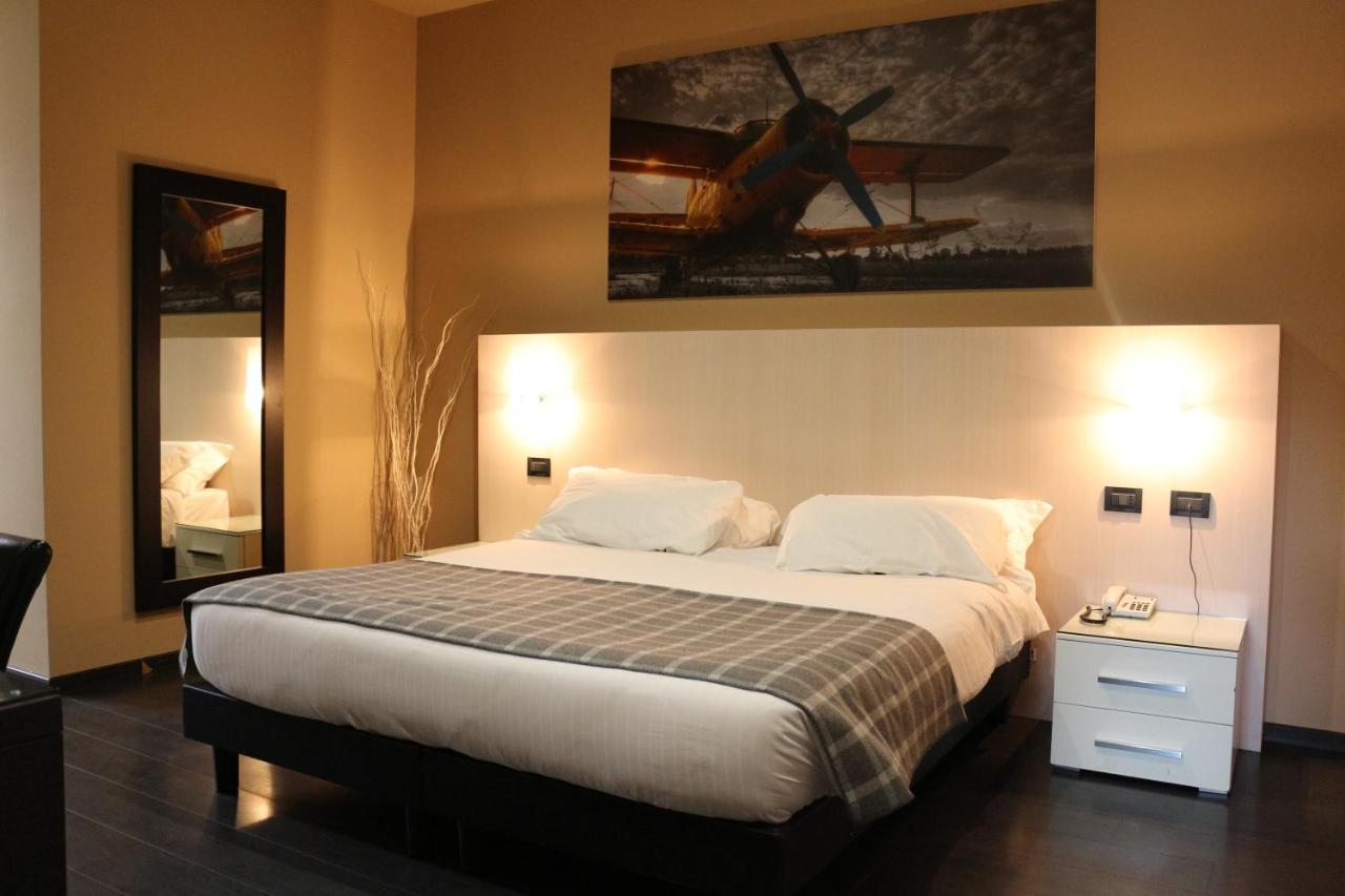 Hotel Garibaldi Vercelli Dış mekan fotoğraf