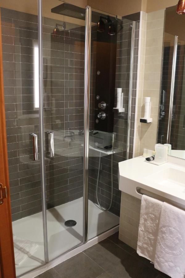 Hotel Garibaldi Vercelli Dış mekan fotoğraf